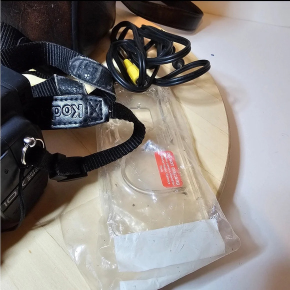 Vintage KODAK EASYSHARE DX6490 Digital Camera Bundle 2 Batteries Leather Case - Picture 4 of 11